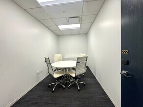 1185 Avenue of the Americas, New York, NY to rent Building Photo- Image 1 of 3