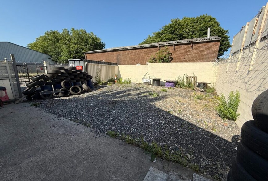 2A Bold St, Preston to rent - Building Photo - Image 2 of 2