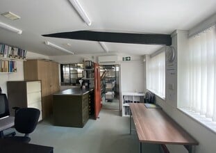 1A King Edward Rd, Bedford to rent Interior Photo- Image 1 of 2