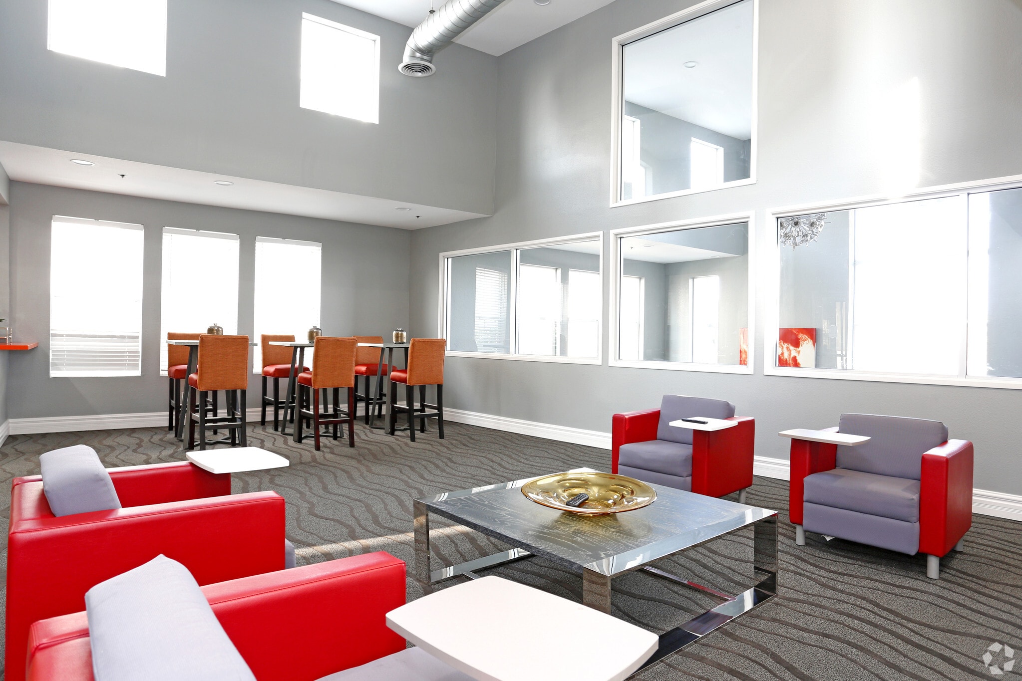 1325 40th St, Emeryville, CA to rent Interior Photo- Image 1 of 43