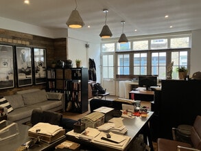 8 Junction Mews, London to rent Interior Photo- Image 2 of 4