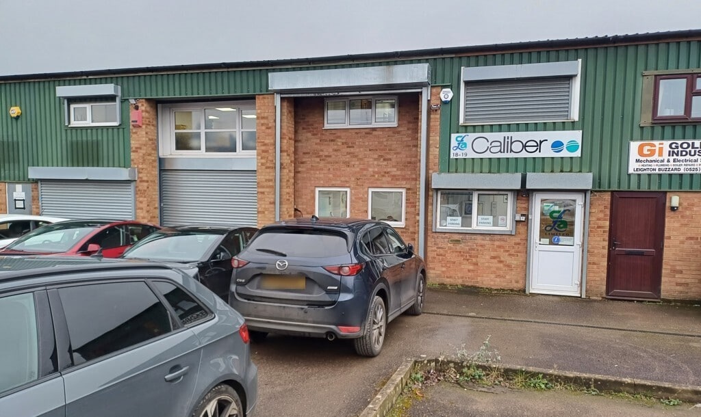 Grovebury Rd, Leighton Buzzard to rent Primary Photo- Image 1 of 4