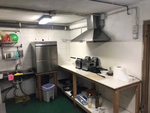 Retail in Barcelona, Barcelona to rent Interior Photo- Image 1 of 1