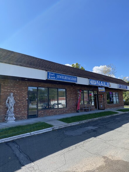 291-303 Route 59, West Nyack, NY for rent - Building Photo - Image 1 of 9