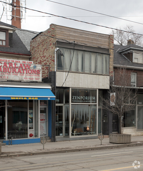 998 Queen St E, Toronto, ON for rent - Building Photo - Image 2 of 2