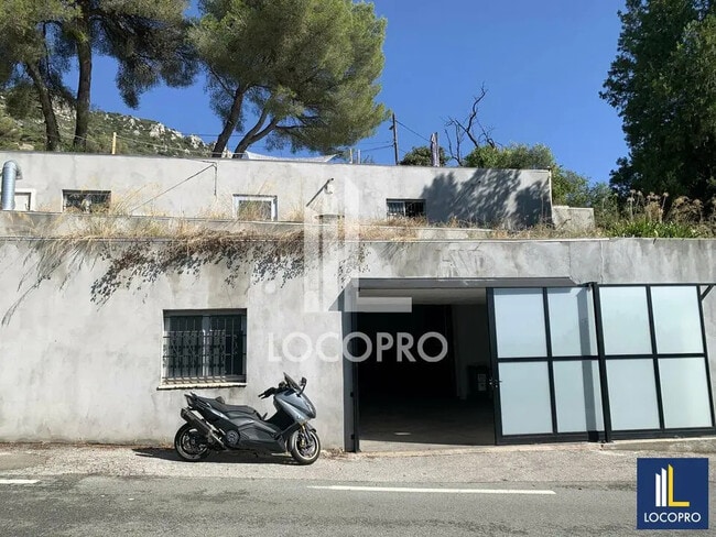 Location Local d'activités 850 m²