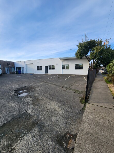 1757 Tanen St, Napa, CA for rent - Building Photo - Image 2 of 8