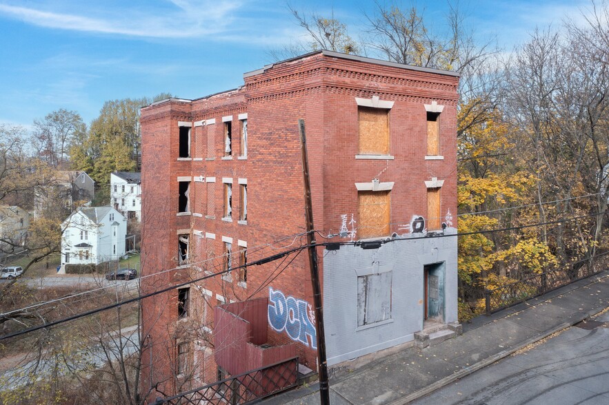 1917 Perrysville Ave, Pittsburgh, PA for sale - Building Photo - Image 1 of 21