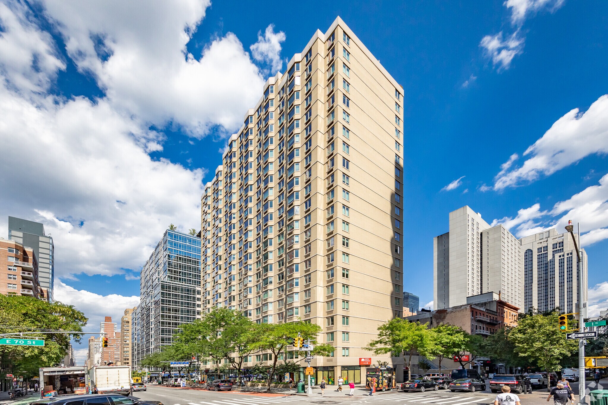 1302 1st Ave, New York, NY for sale Primary Photo- Image 1 of 1