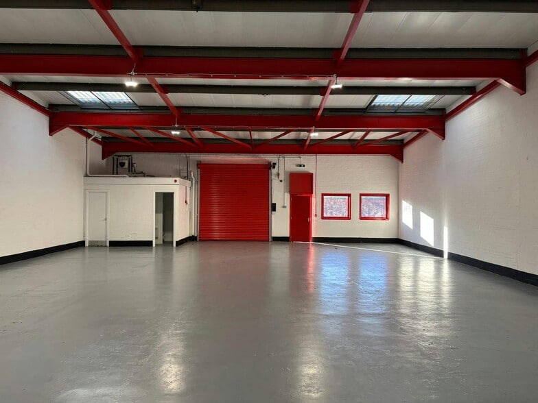 3-39 Arrol Pl, Glasgow to rent - Building Photo - Image 2 of 5