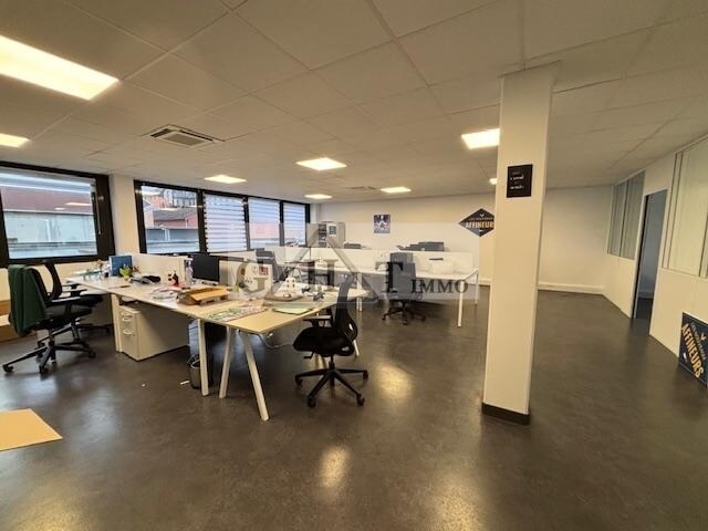 Office in Ivry-sur-Seine to rent - Interior Photo - Image 3 of 4