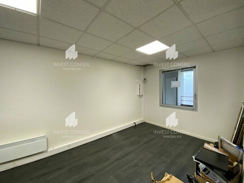 Office in Herblay-sur-Seine to rent - Interior Photo - Image 3 of 9
