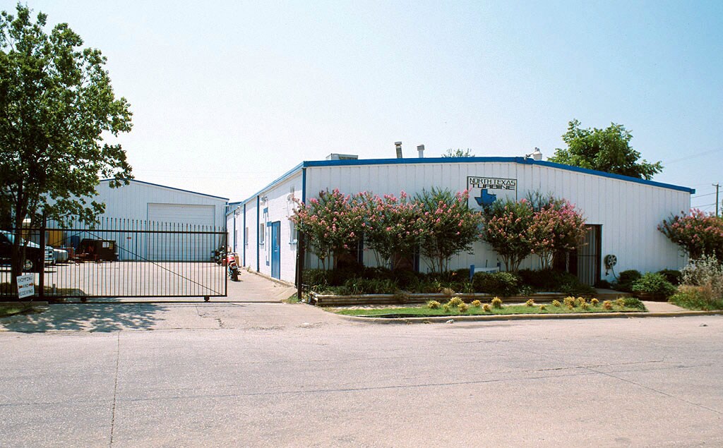 2722 Burbank St, Dallas, TX for sale Primary Photo- Image 1 of 1