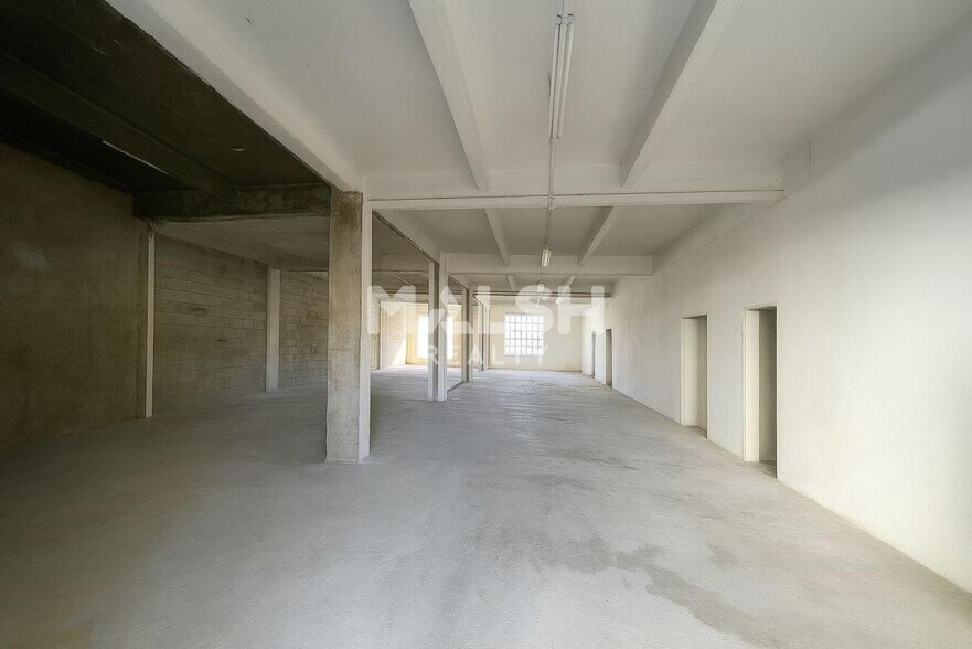 Light Industrial in Saint-Fons for sale - Building Photo - Image 1 of 13