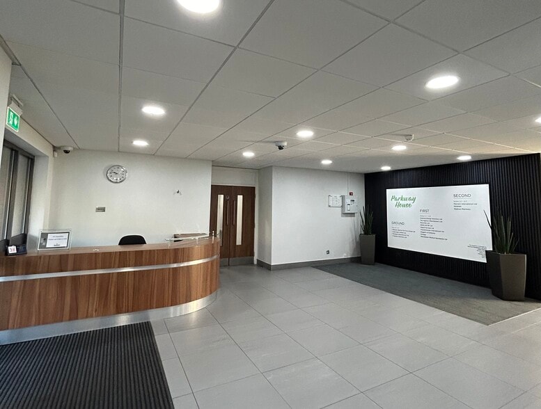 Palatine Rd, Manchester to rent - Building Photo - Image 3 of 7