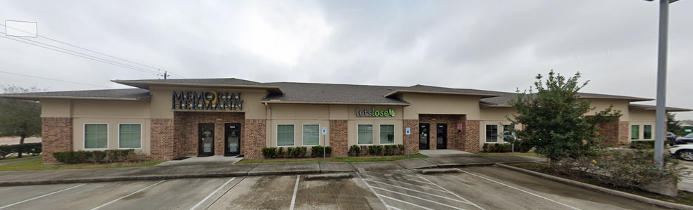 5040 Crenshaw Rd, Pasadena, TX for rent - Building Photo - Image 1 of 6