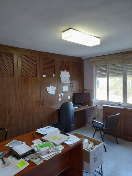 Retail in Cáceres to rent - Building Photo - Image 1 of 7