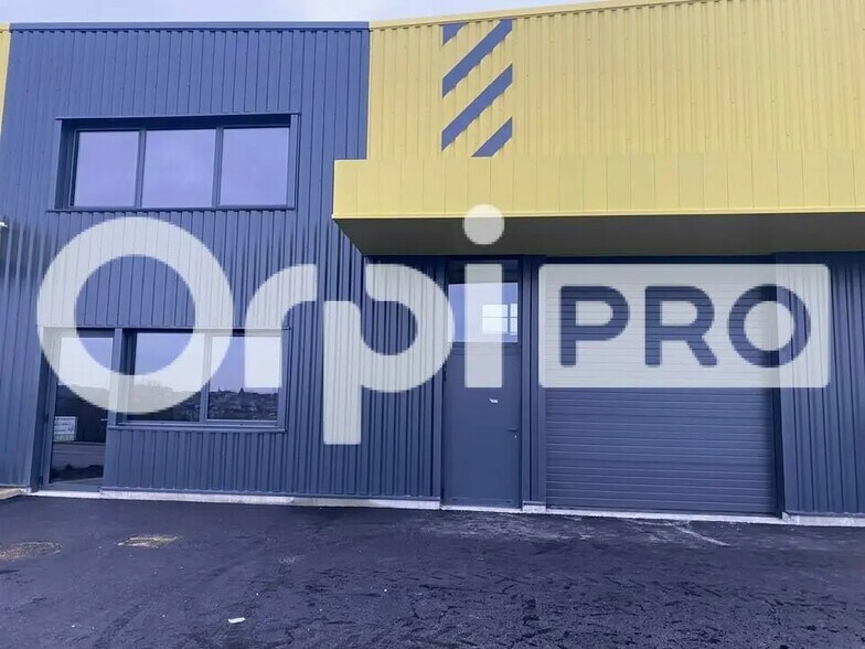 Light Industrial in Frans to rent - Building Photo - Image 2 of 7