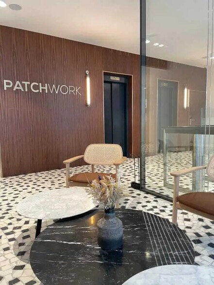 Co-working Space in Paris to rent - Building Photo - Image 2 of 15