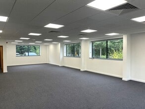 The Courtyard, High Wycombe to rent Interior Photo- Image 2 of 3