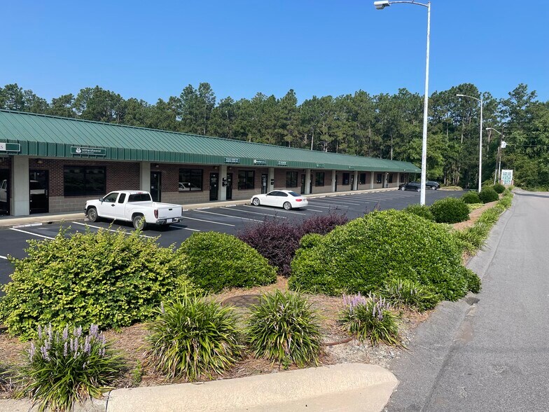 340 Commerce Ave, Southern Pines, NC for rent - Building Photo - Image 3 of 7