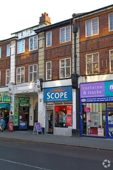 304 Green Lanes, London for sale - Primary Photo - Image 1 of 1