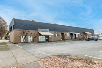 1106 Douglas St, Longview, WA for rent Building Photo- Image 1 of 12