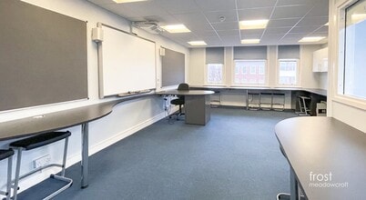 2-6 Fulham Broa, London to rent Interior Photo- Image 1 of 4