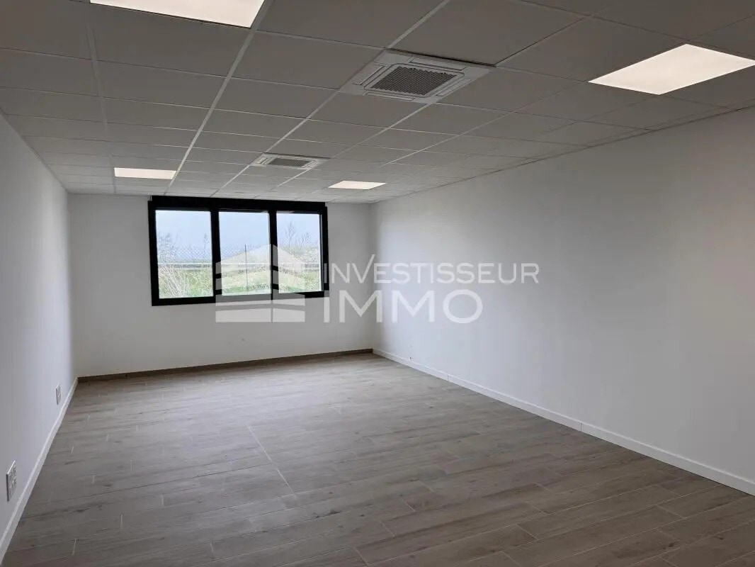 Serris, SEM 77700 -  -  - Interior Photo - Image 1 of 2