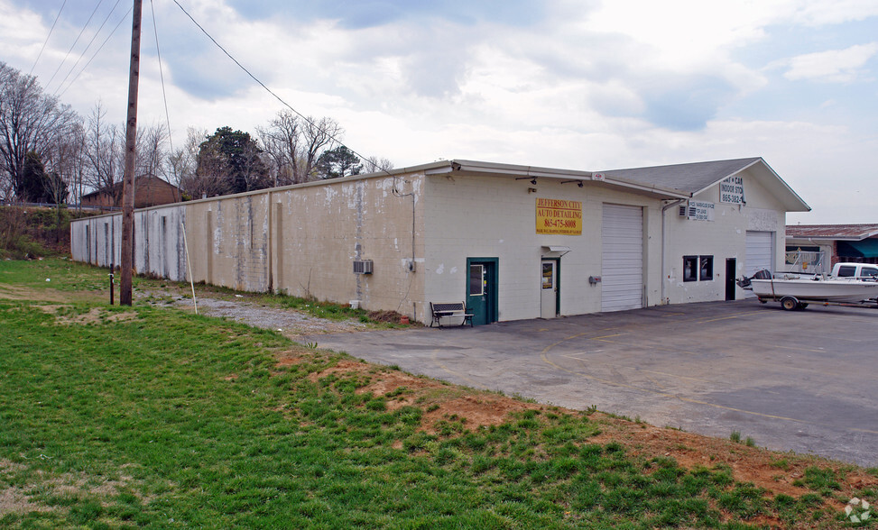 127 E Broadway Blvd, Jefferson City, TN for sale - Primary Photo - Image 1 of 5