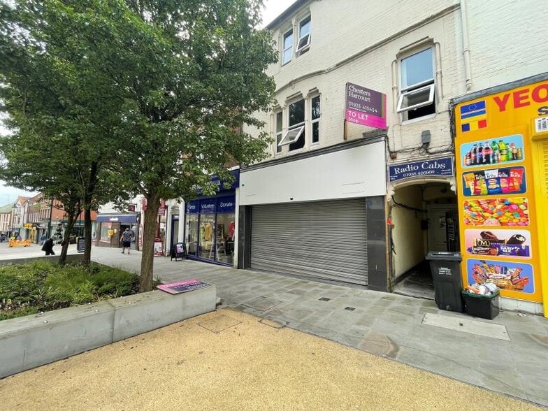 30 Middle St, Yeovil to rent - Building Photo - Image 3 of 3