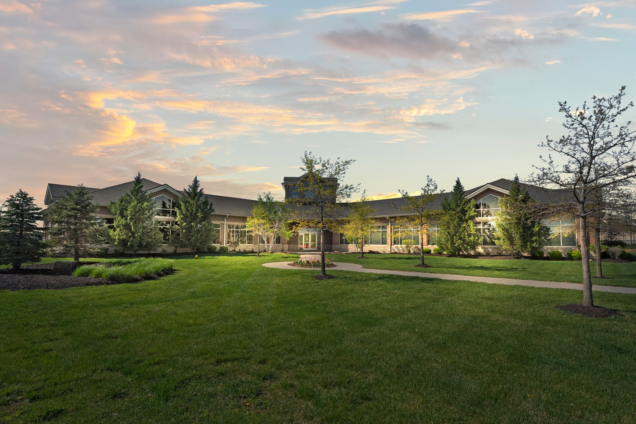 5015 NW Canal St, Riverside, MO to rent Building Photo- Image 1 of 11