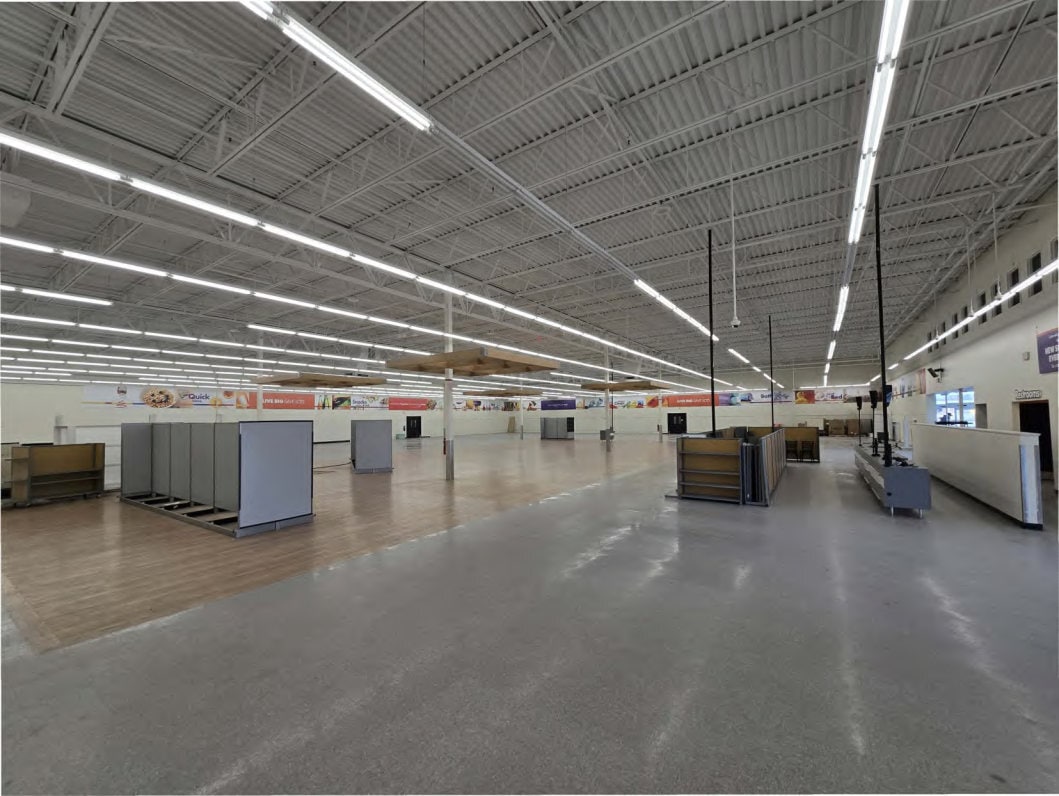 4208 E Blue Grass Rd, Mount Pleasant, MI to rent Interior Photo- Image 1 of 3