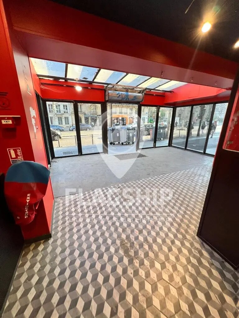 Location Commerce 198 m² - Photo 1