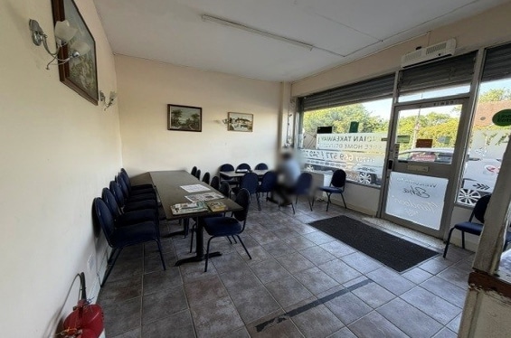 26 Cranborne Parade, Mutton Lane, Potters Bar, Potters Bar to rent - Interior Photo - Image 2 of 5