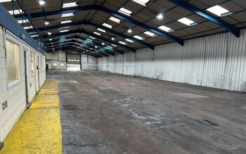 1D Hixon Airfield, Hixon to rent Interior Photo- Image 2 of 2