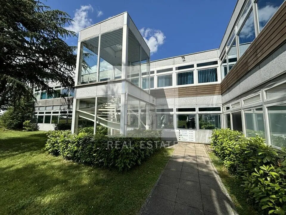 Office in Saint-Priest to rent Building Photo- Image 1 of 27