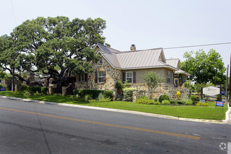 916-930 S Main St, Boerne, TX for sale Primary Photo- Image 1 of 1