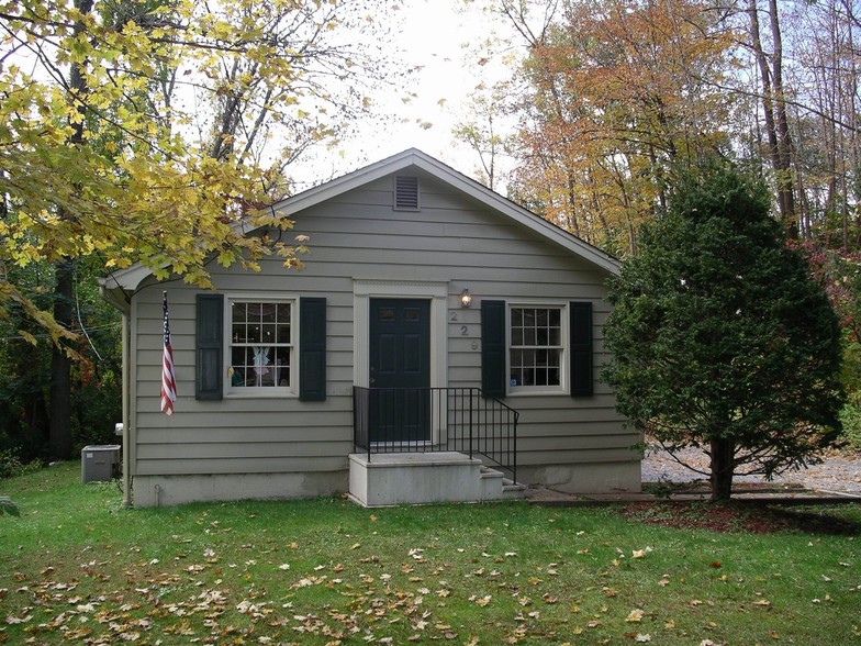 229 Main St, Andover, NJ for sale - Building Photo - Image 1 of 1