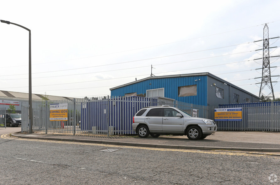 West Bawtry Rd, Rotherham for rent - Building Photo - Image 1 of 2