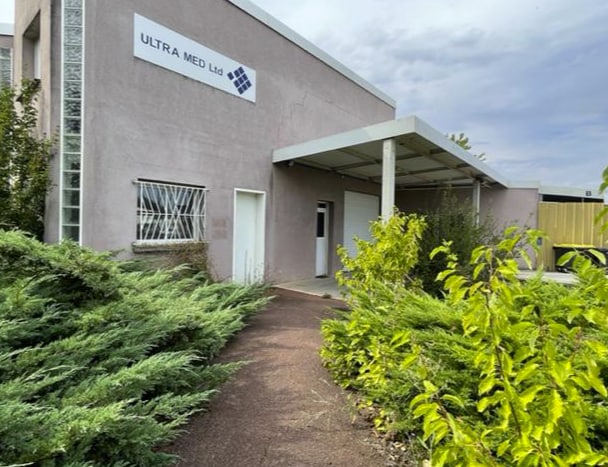 2 Rue Augustin Fresnel, Corbreuse for sale - Building Photo - Image 2 of 8