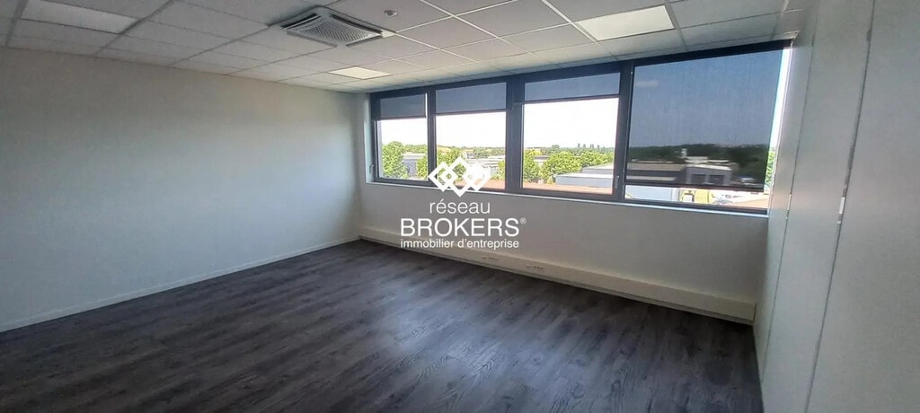 Location Bureaux 40 m² - Photo 1