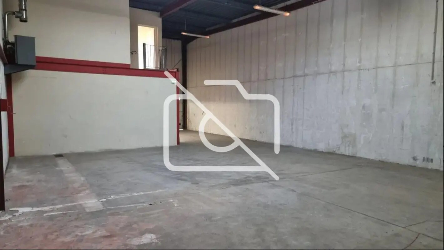 Industrial in Champigny-sur-Marne to rent Interior Photo- Image 1 of 4