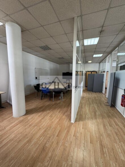 Office in Grigny for sale - Interior Photo - Image 2 of 3