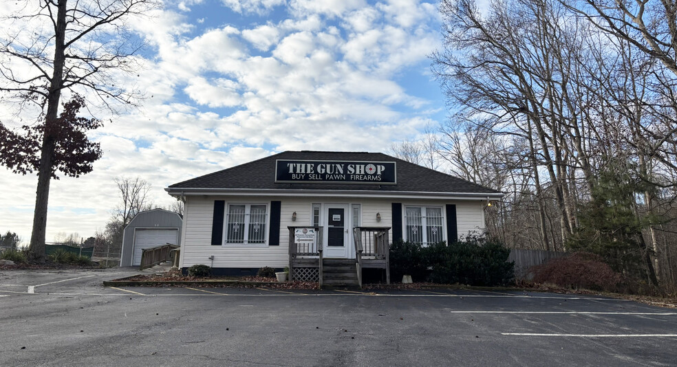 2427 Anderson Hwy, Powhatan, VA for sale - Building Photo - Image 1 of 7