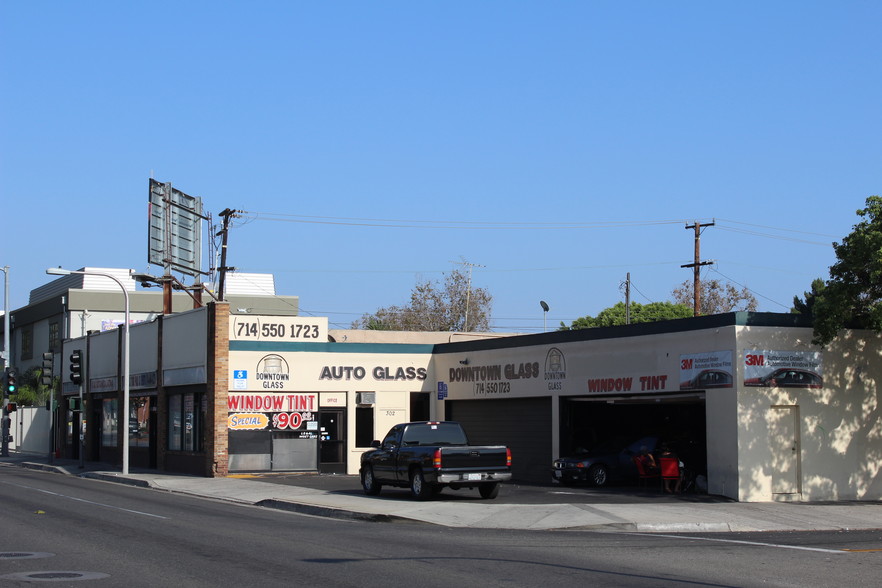 302 E 1st St, Santa Ana, CA for rent - Building Photo - Image 1 of 6