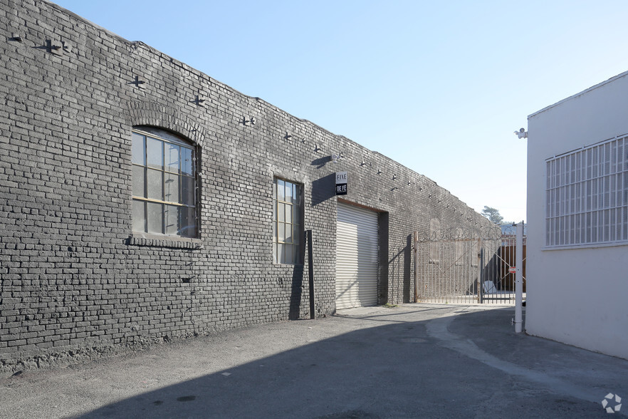 622 S Anderson St, Los Angeles, CA for rent - Building Photo - Image 2 of 9