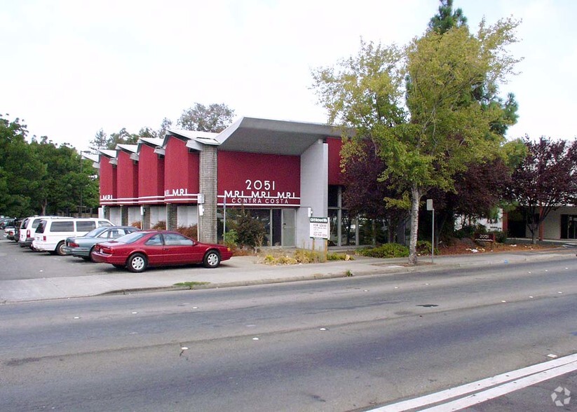 2051 Contra Costa Blvd, Pleasant Hill, CA for rent - Building Photo - Image 2 of 5