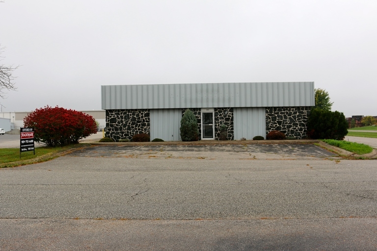 225 W Morley Dr, Saginaw, MI for sale - Building Photo - Image 2 of 5