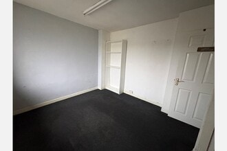 52 Bow St, Lisburn to rent Interior Photo- Image 2 of 3